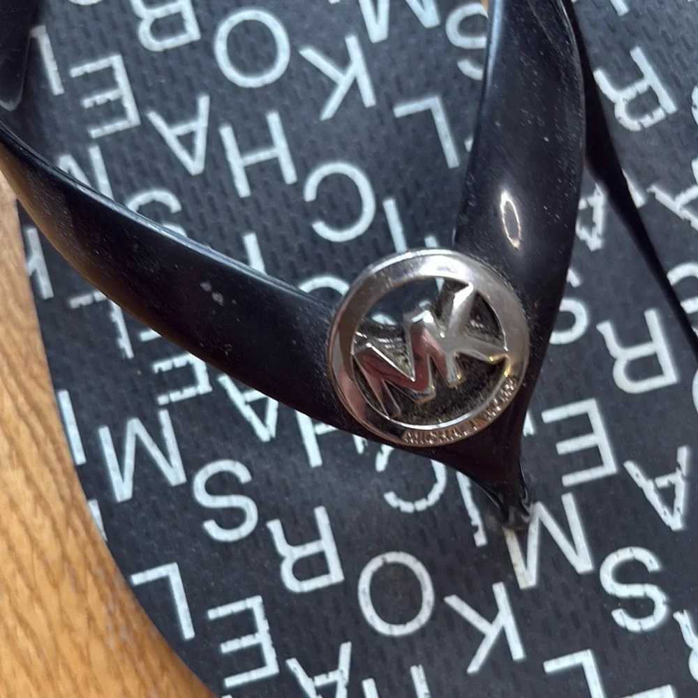 Michael Kors Black Logo Flip Flops - Picture 2 of 5